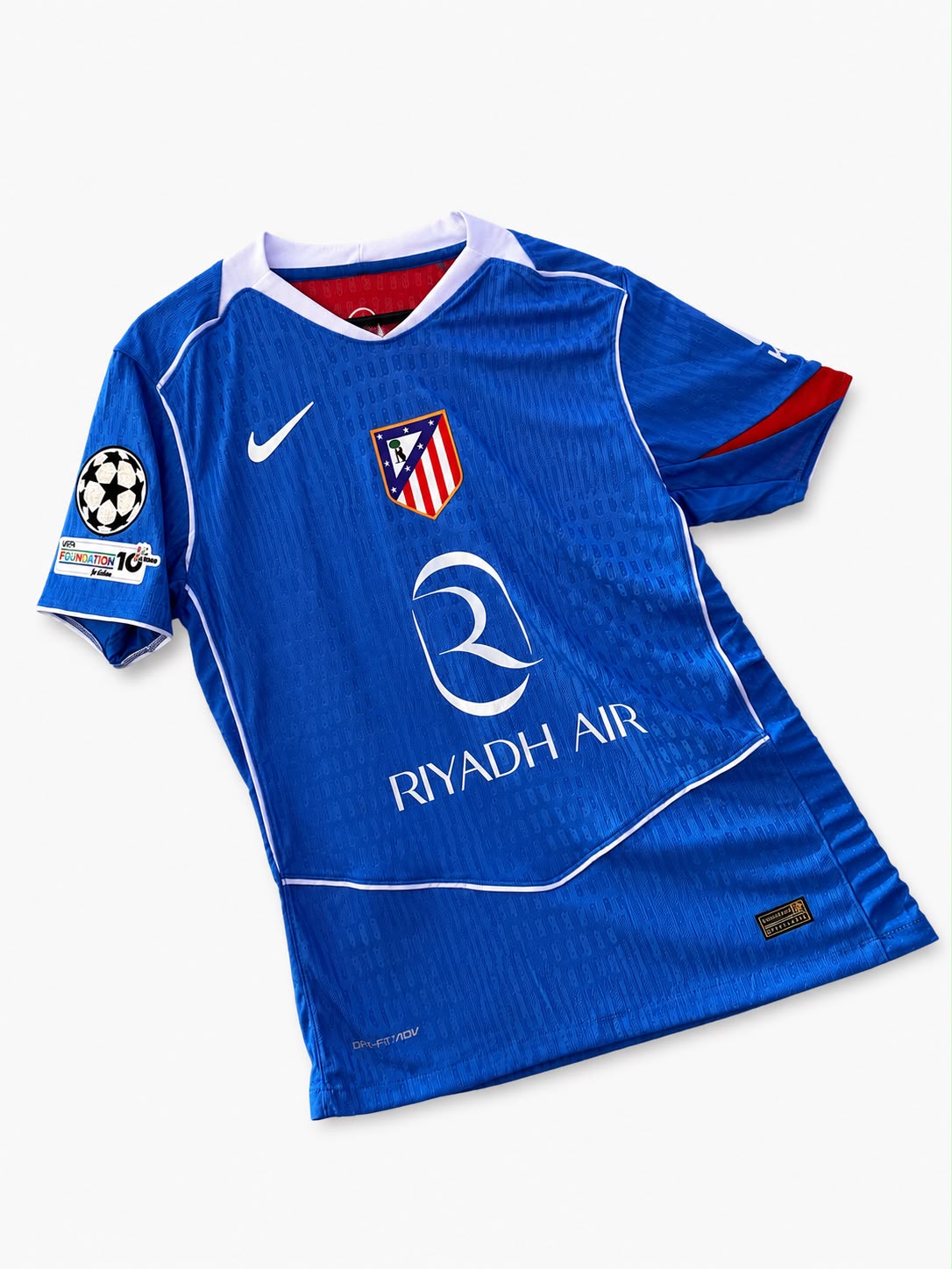 Jersey Atletico de Madrid Alternativo 2025 Version jugador (Dorsal J. Alvarez 19) image 2