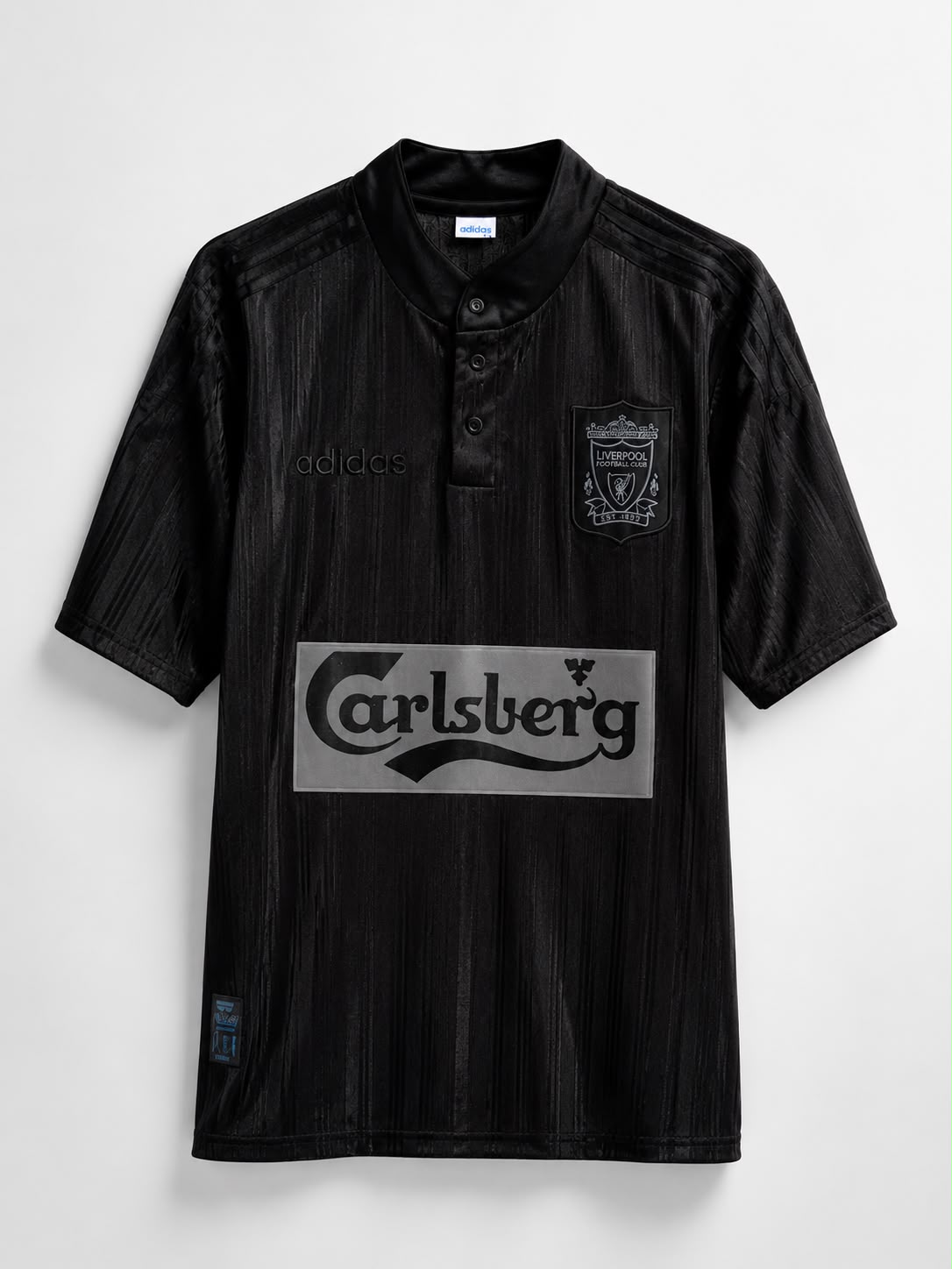 Jersey Liverpool retro en color negro